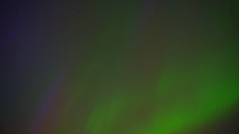 Fenómenos-Verdes-De-La-Aurora-Boreal-En-El-Cielo-Nocturno,-Vista-De-Lapso-De-Tiempo