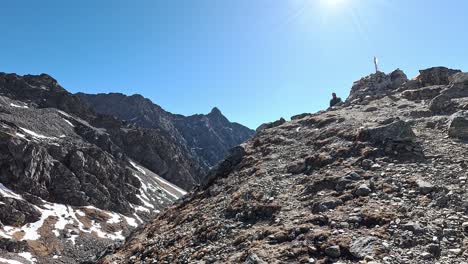 Besteigung-Des-Gipfels-Des-Lauribina-Passes-Auf-Dem-Gosaikunda-Trek