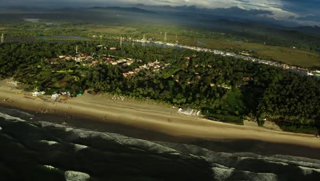 Harmal-Beach,-Wo-Viele-Strände-Sichtbar-Sind-Und-Die-Sonnenuntergangszeit-Vorbei-Ist