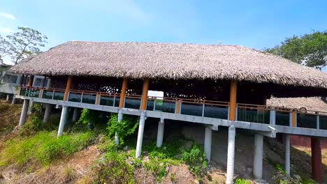 Schöne-Aussicht-Auf-Das-Öko-Villen-Cottage-Mit-Drohne-In-Tlaltetela,-Veracruz,-Mexiko