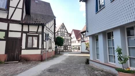 Die-Touristenstadt-Michelstadt-In-Deutschland,-Zeitlupenvideo