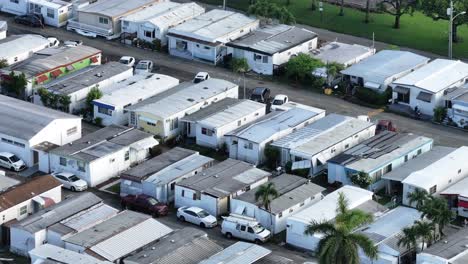 Mobile-home-trailer-park-in-USA