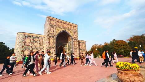 Vista-De-La-Plaza-Khazrati-Imam-En-Taskent,-Uzbekistán