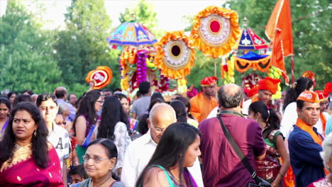 Hindu-festival-celebrating-the-deity,-Ganesh