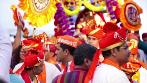 Los-Indios-Americanos-Celebran-En-Un-Festival-En-Honor-A-La-Deidad-Hindú,-Ganesh.