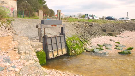 Profile-view-of-small-dam-in-Angoulins,-France