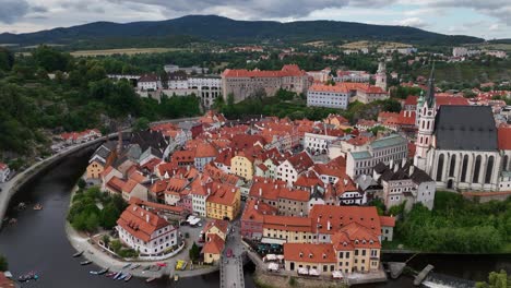 Český-Krumlov,-Südböhmen,-Tschechische-Republik,-Juli-2023