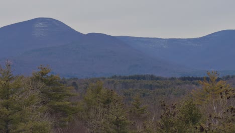 Late-winter-in-the-Catskill-mountains,-with-a-little-snow-left-on-the-mountains