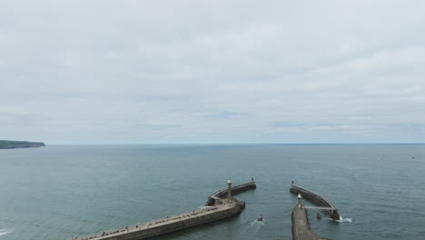 Revealed-Whitby-Harbour-Pier-In-North-Yorkshire,-England,-United-Kingdom