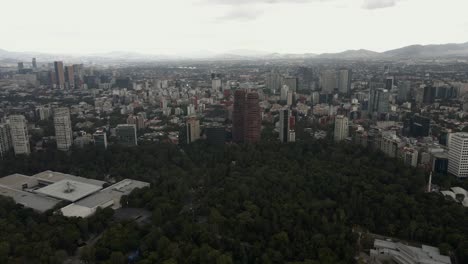 Chapultepec-park,-Mexico-City-CDMX-recreational-zone,-aerial-building-skyline