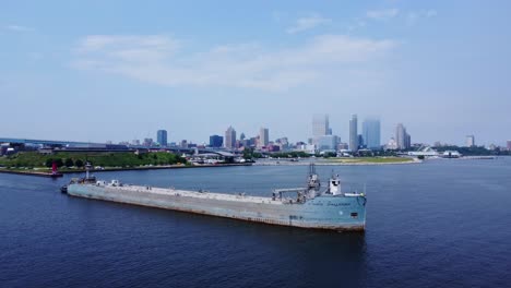 Freight-Ship-Leaving-The-Commercial-Shipping-Hub-Of-Port-Milwaukee