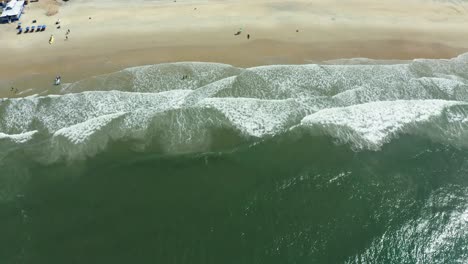 reaching-the-shore-and-many-tourists-are-also-seen-on-the-pitch