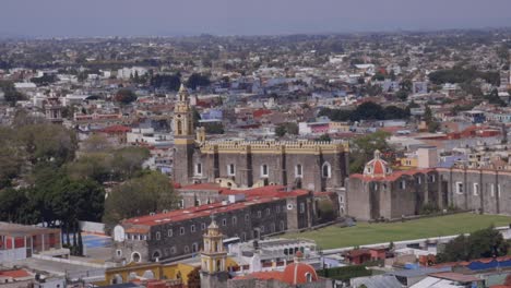 Puebla-city-in-Mexico,-elevated-point-of-view-of-historical-colonial-buildings