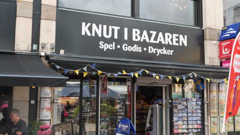 Knut-I-Bazaren-Shops-On-The-City-Street-Of-Gothenburg,-Sweden