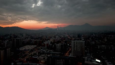 Santiago-De-Chile-Zeitraffer-Nunoa-Providencia-Winterdämmerung