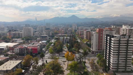 Plaza-Nunoa-Santiago-De-Chile-Winter-Dus