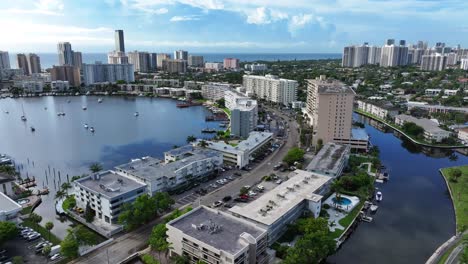 Expensive-real-estate-on-Golden-Isles-in-Hallandale-Beach,-Florida