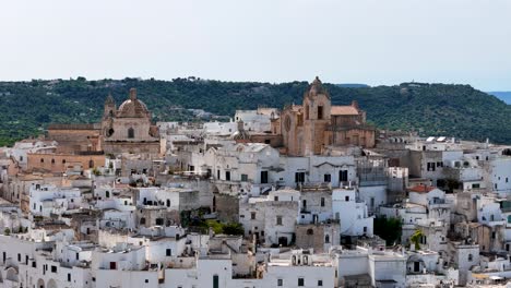 Close-Up-Aerial-Perspective-of-the-Ancient-City-of-Ostuni,-Brindisi,-Apulia,-Italy