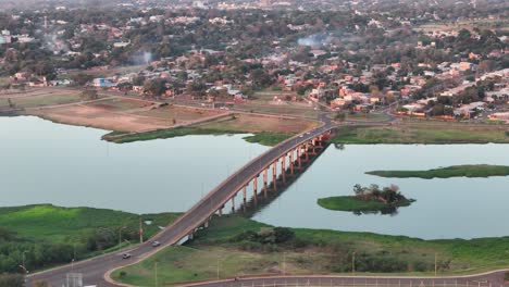 Luftaufnahme-Der-Chacabuco-Brücke-über-Den-Fluss-Paraná