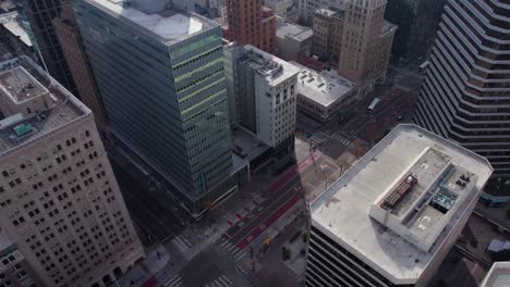 Revealing-Drone-Shot,-Downtown-Oakland-California-USA,-Central-Buildings-and-Tribune-Tower