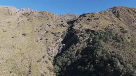 Aerial-view-over-Los-Alisos-waterfall-in-Taif-del-Valle,-Tucuman,-Argentina