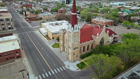 Aerial-establishing-overview-of-Cathedral-in-Pueblo-Colorado-on-quiet-overcast-day