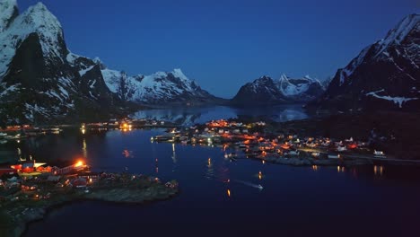 Vista-Aérea-Del-Hermoso-Paisaje-De-Las-Islas-Lofoten-Durante-El-Invierno