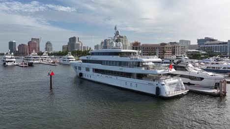 Expensive-yacht-docked-in-Palm-Harbor-Marina-in-West-Palm-Beach