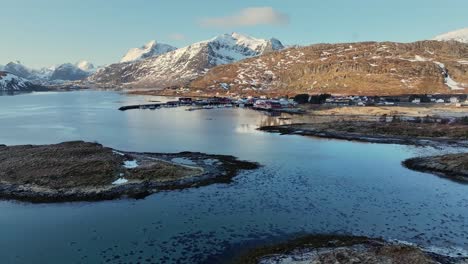 Vista-Aérea-Del-Hermoso-Paisaje-De-Las-Islas-Lofoten-Durante-El-Invierno