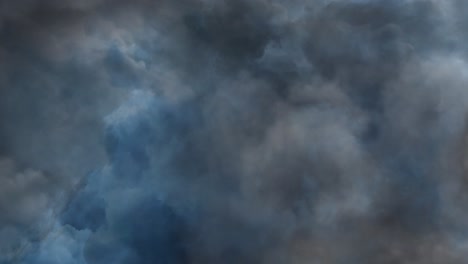 Cielo-Nocturno-Tormenta-Relámpago,-Fondo-De-Nubes