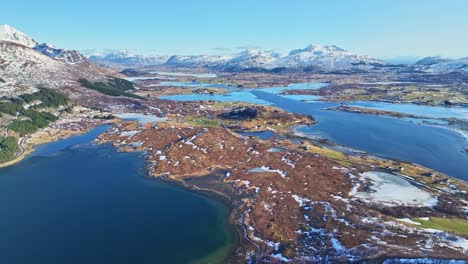 Vista-Aérea-Del-Hermoso-Paisaje-De-Las-Islas-Lofoten-Durante-El-Invierno