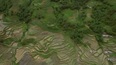 Aerial-perspective-of-Sa-Pa-nestled-in-Vietnam's-Hoàng-Liên-Son-Mountains