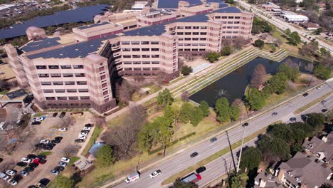 Aerial-View-of-Michael-E-DeBakey-VA-Medical-Center-Building-in-Houston,-Texas-USA