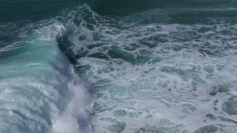 Huge-Rolling-Turquoise-Waves-In-Praia-de-Valcovo,-Spain---Slow-Motion