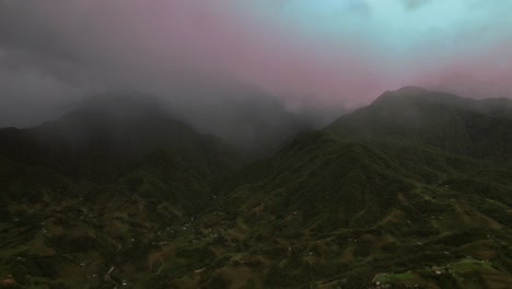 Misty-and-foggy-clouds-envelop-the-mountain-range-of-Sa-Pa-in-Vietnam's-Hoàng-Liên-Son-Mountains