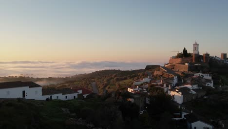 Mañana-En-Monsaraz-Sobre-Las-Nubes