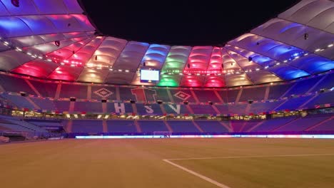 Drohne-Fliegt-über-Fußballplatz-UEFA-Euro-2024-Hamburg-HSV-Stadion-Lichtshow