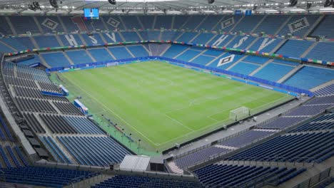 Totale-Leere-Sitze-HSV-Hamburg-Fußballstadion