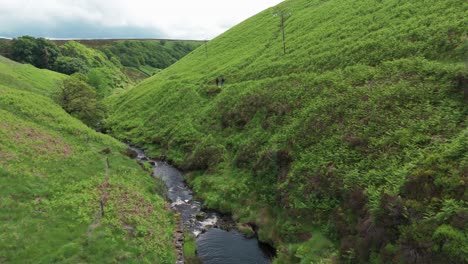 Blick-Auf-Die-Landschaft-Des-Dane-Valley-An-Einem-Bewölkten-Tag-In-England