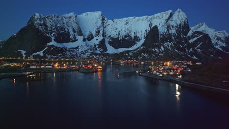 Vista-Aérea-Del-Hermoso-Paisaje-De-Las-Islas-Lofoten-Durante-El-Invierno