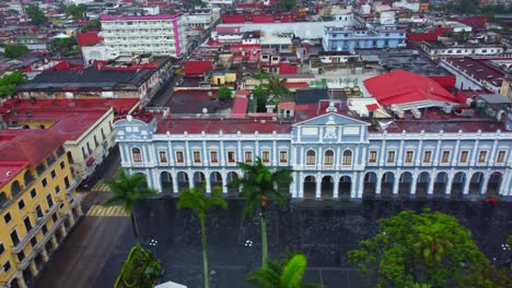 Hermosa-Vista-Aérea-Con-Drones-Del-Centro-Histórico-De-La-Ciudad-De-Córdoba,-Veracruz,-México