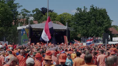 Holland-fans-having-a-party-at-the-public-viewing-areas-before-the-match