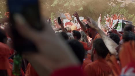 Dutch-football-fans-dancing-the-Euro-2024-anthem-links-rechts-from-Snollebollekes