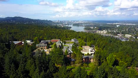 A-view-of-the-college-with-downtown-Portand-in-the-background