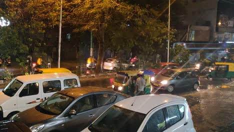 Night-time-traffic-in-Bangalore-during-the-monsoon