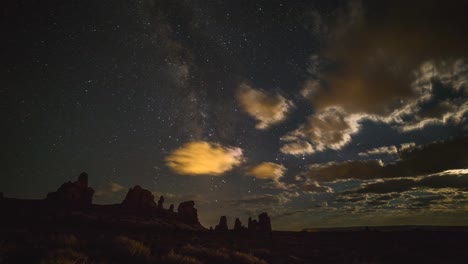 Lapso-De-Tiempo-épico-De-Utah-Con-Arco-De-Torreta