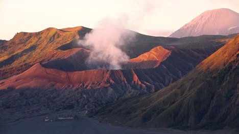 Super-Crater-at-Mount-Bromo,-East-Java,-Indonesia