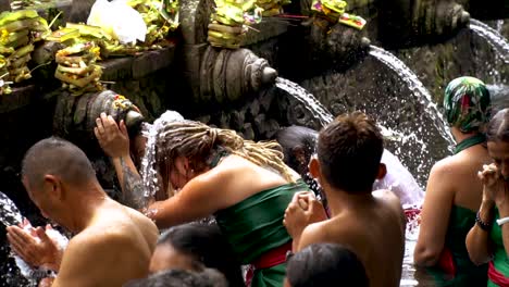 Templo-Pura-Titra-Empul-Manantiales-Sagrados