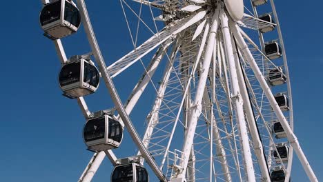 Brighton-Wheel,-Auch-Bekannt-Als-Brighton-O-Und-Wheel-Of-Excellence-Ist-Ein-Transportables-Riesenrad-In-Brighton,-Großbritannien