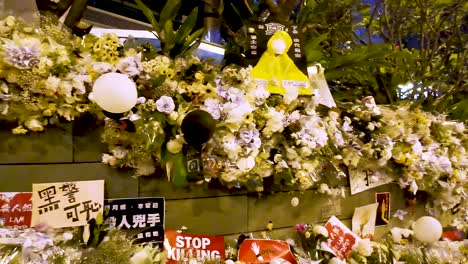 Admiralty,-Hong-Kong---June-16,-2019-:-A-historic-day-in-almost-2-million-Hong-Kong-people-came-out-in-protest-against-anti-extradition-bill,-people-give-flowers-to-martyrs-mourning-wall